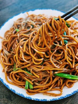   Spicy Fried Noodles with Rice Flour – En Explosion av Kryddiga Smaker och Texturrik Nöjdhet!