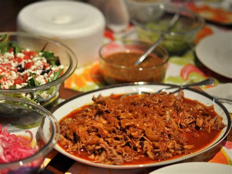 Cochinita Pibil? En explosiv blandning av söt citrus och möra mexikanska kryddor!