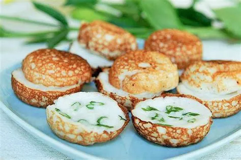  Khanom Krok! En Söt och Knaprig Reseupplevelse Från Surat